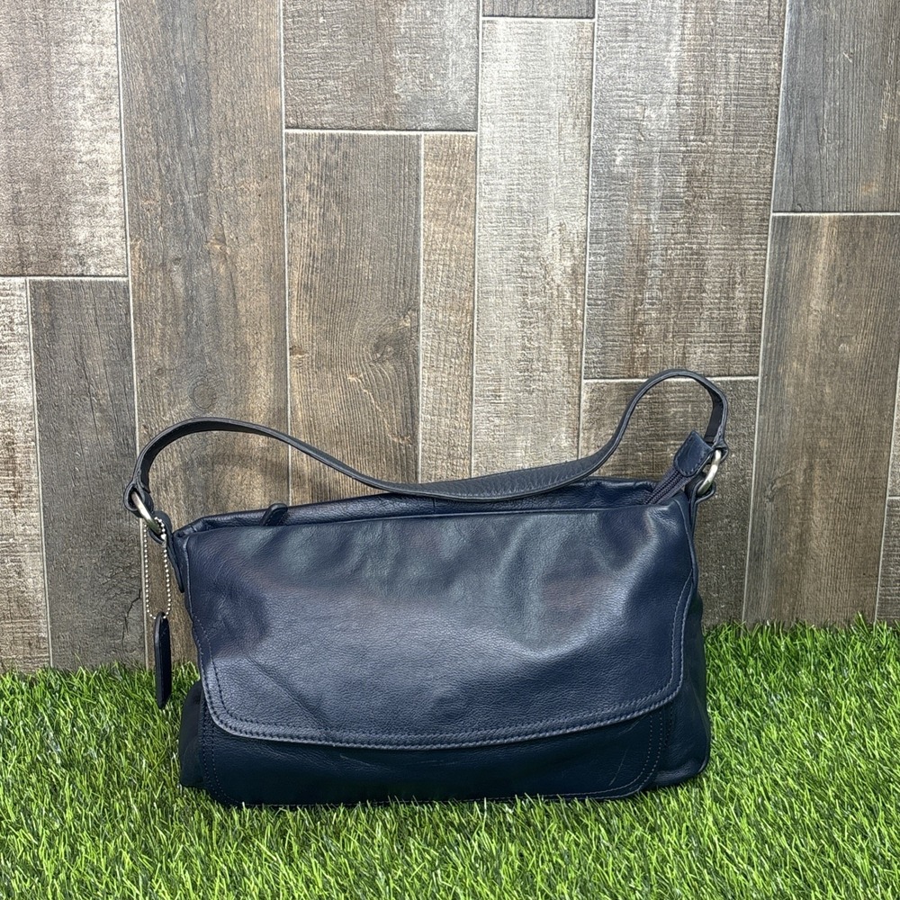 Vintage St. John's Bay Genuine Leather Navy Blue Shoulder Bag Purse Classic